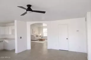 5092 N 75th Ln, Glendale, AZ 85303 - Photo 8