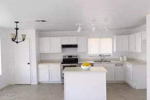 5092 N 75th Ln, Glendale, AZ 85303 - Photo 12