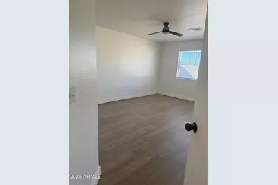 5092 N 75th Lane, Glendale, AZ 85303 - Photo 6
