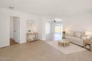 5092 N 75th Ln, Glendale, AZ 85303 - Photo 4