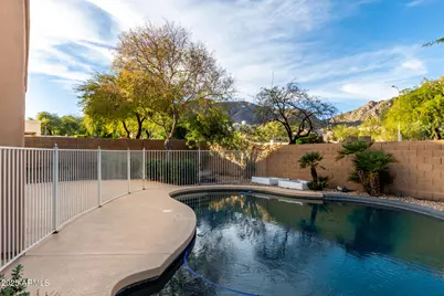 908 E Mountain Sage Drive, Phoenix, AZ 85048 - Photo 12