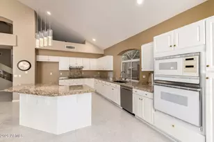 908 E Mountain Sage Dr, Phoenix, AZ 85048 - Photo 28