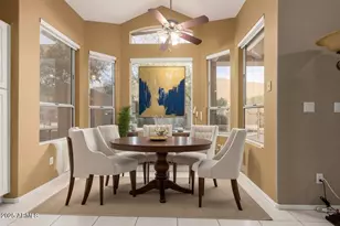 908 E Mountain Sage Dr, Phoenix, AZ 85048 - Photo 8