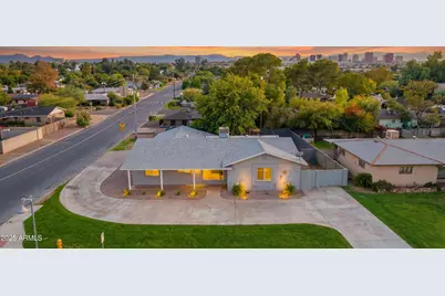 945 E Missouri Avenue, Phoenix, AZ 85014 - Photo 16