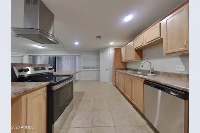 13129 N 21st Drive, Phoenix, AZ 85029 - Photo 6