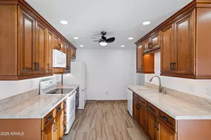 13685 N 108th Dr, Sun City, AZ 85351 - Photo 10