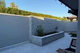 1246 E Palacio Ln, Phoenix, AZ 85014 - Photo 16