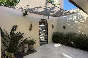 1246 E Palacio Ln, Phoenix, AZ 85014 - Photo 2