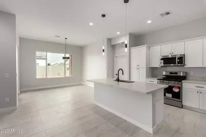 10198 W Mission Drive, Arizona City, AZ 85123 - Photo 12