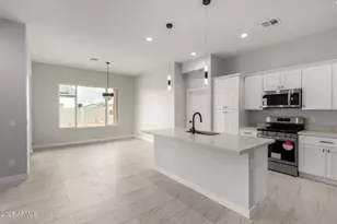 10198 W Mission Dr, Arizona City, AZ 85123 - Photo 12