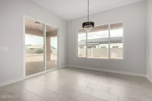 10198 W Mission Dr, Arizona City, AZ 85123 - Photo 8