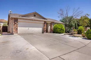 4986 E Magnus Dr, San Tan Valley, AZ 85140 - Photo 2