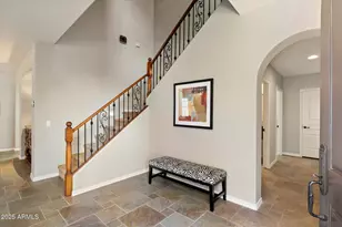 3973 E Hummingbird Ln, Phoenix, AZ 85050 - Photo 4