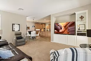 3973 E Hummingbird Ln, Phoenix, AZ 85050 - Photo 18