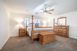 1077 E Loma Vista St, Gilbert, AZ 85295 - Photo 14