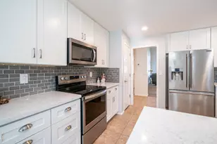 1077 E Loma Vista St, Gilbert, AZ 85295 - Photo 2