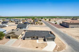 8442 W Raven Dr, Arizona City, AZ 85123 - Photo 44