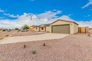 8442 W Raven Dr, Arizona City, AZ 85123 - Photo 2
