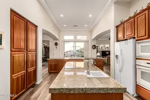 4271 E Sourwood Dr, Gilbert, AZ 85298 - Photo 6
