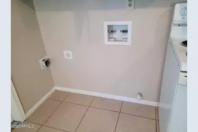 8322 N 60th Avenue #1, Glendale, AZ 85302 - Photo 10