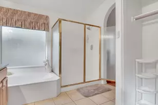 18764 N 89th Ln N, Peoria, AZ 85382 - Photo 12