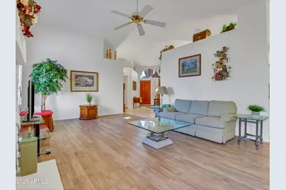 18764 N 89th Lane N, Peoria, AZ 85382 - Photo 6