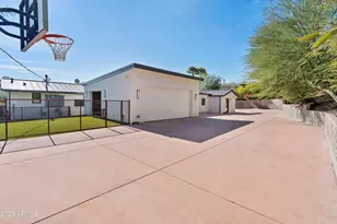 4218 E Palo Verde Dr, Phoenix, AZ 85018 - Photo 48