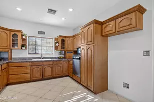 2064 W Dobbins Rd, Phoenix, AZ 85041 - Photo 8