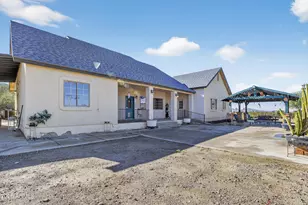 2064 W Dobbins Rd, Phoenix, AZ 85041 - Photo 50