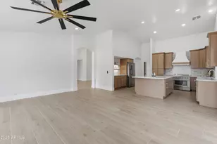 18637 N 85th Ln, Peoria, AZ 85382 - Photo 6