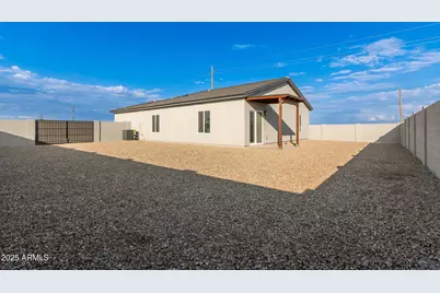 10872 W Cove Drive, Arizona City, AZ 85123 - Photo 30