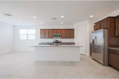 25110 N 170th Lane, Surprise, AZ 85387 - Photo 4