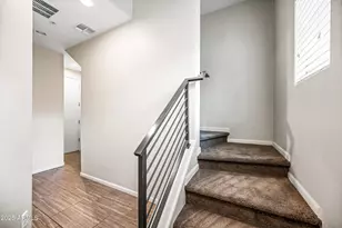 2090 S Dorsey Ln, Tempe, AZ 85282 - Photo 2