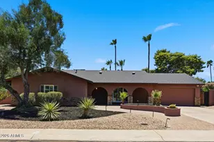 2837 E North Ln, Phoenix, AZ 85028 - Photo 2