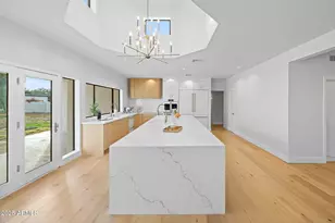 10111 E Cholla St, Scottsdale, AZ 85260 - Photo 8