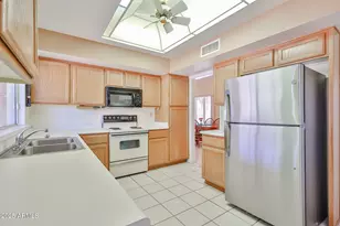 14518 W Heritage Dr, Sun City West, AZ 85375 - Photo 12