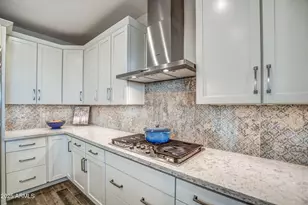 2353 W Gloria Ln, Phoenix, AZ 85085 - Photo 12