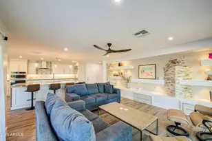 9526 W Calico Dr, Sun City, AZ 85373 - Photo 14