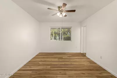 10722 W Kelso Drive, Sun City, AZ 85351 - Photo 24