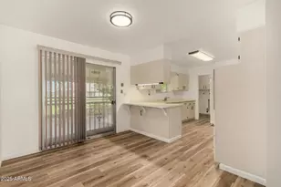 10722 W Kelso Dr, Sun City, AZ 85351 - Photo 12