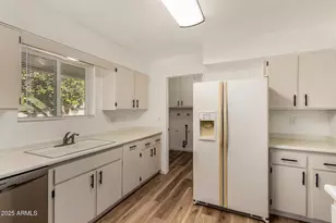 10722 W Kelso Dr, Sun City, AZ 85351 - Photo 16