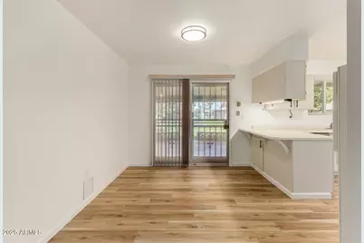 10722 W Kelso Drive, Sun City, AZ 85351 - Photo 6