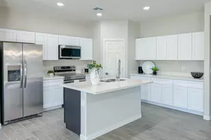 9125 W Reventon Dr, Arizona City, AZ 85123 - Photo 4