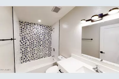 1011 E Amelia Avenue, Phoenix, AZ 85014 - Photo 12