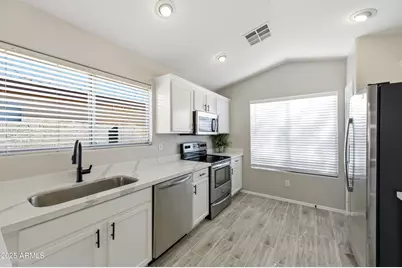 45526 W Windmill Drive, Maricopa, AZ 85139 - Photo 10
