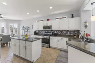 19228 N Guardian Ln, Surprise, AZ 85387 - Photo 12