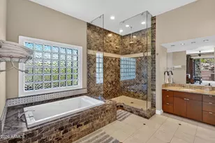 1044 W Indian Hills Pl, Phoenix, AZ 85023 - Photo 20