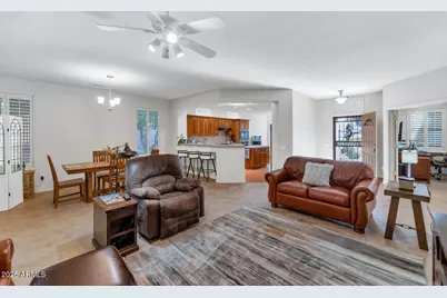 15230 W Cascade Court, Surprise, AZ 85374 - Photo 8