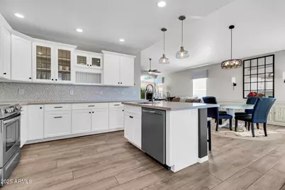 26434 S Boxwood Drive, Sun Lakes, AZ 85248 - Photo 10