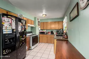 3308 W Windsor Ave, Phoenix, AZ 85009 - Photo 10